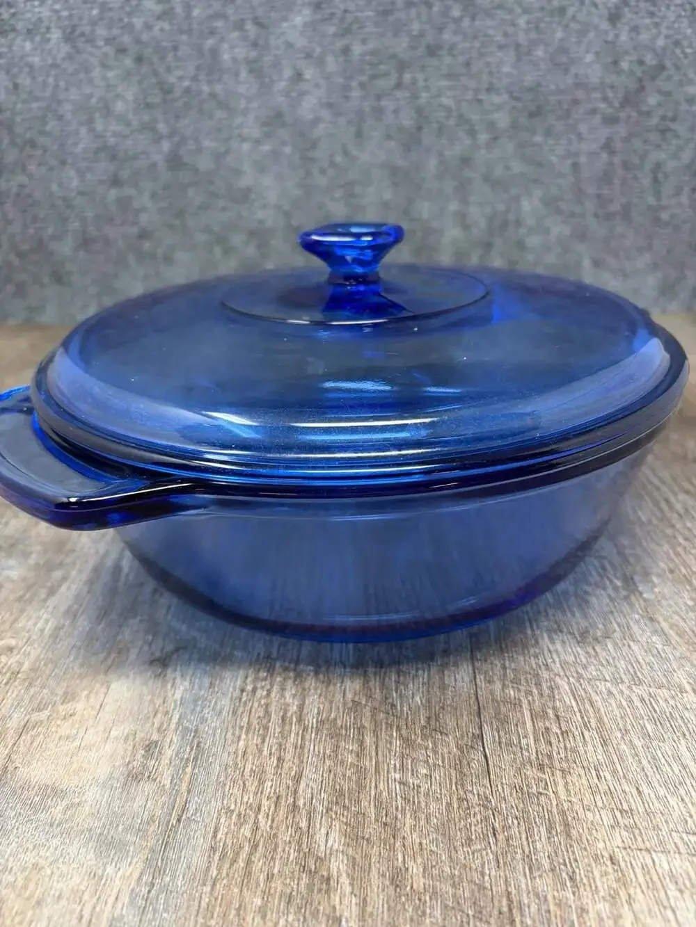 Vintage Anchor Hocking Cobalt Blue Glass 9” dia 2 qt Casserole Baking Dish w Lid